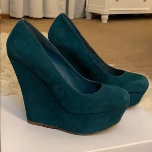 Steve Madden Turquoise Wedges